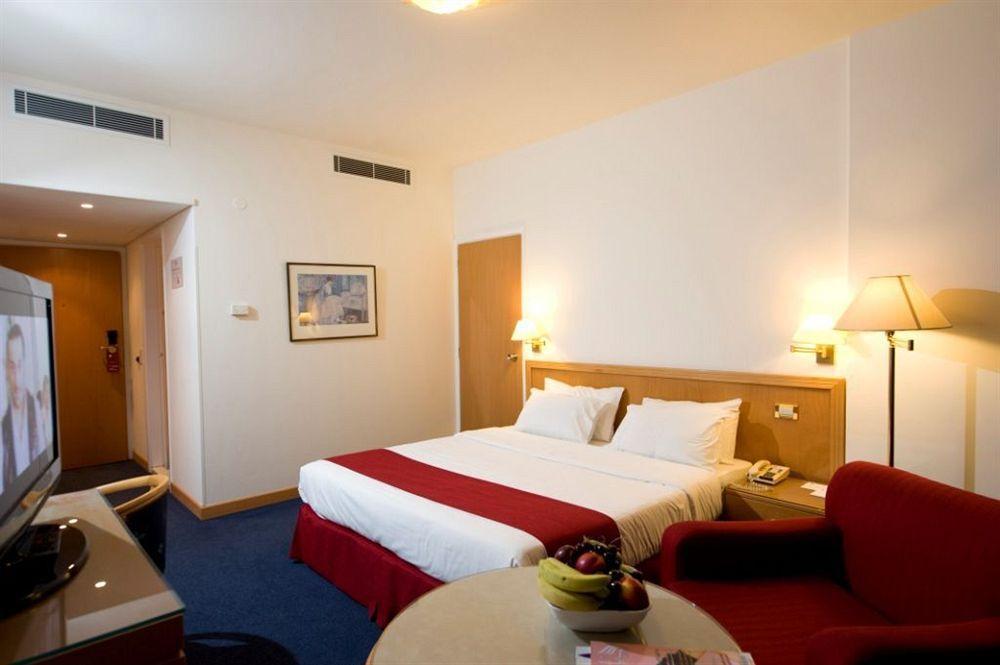 Hotel Cavalier Бейрут Экстерьер фото