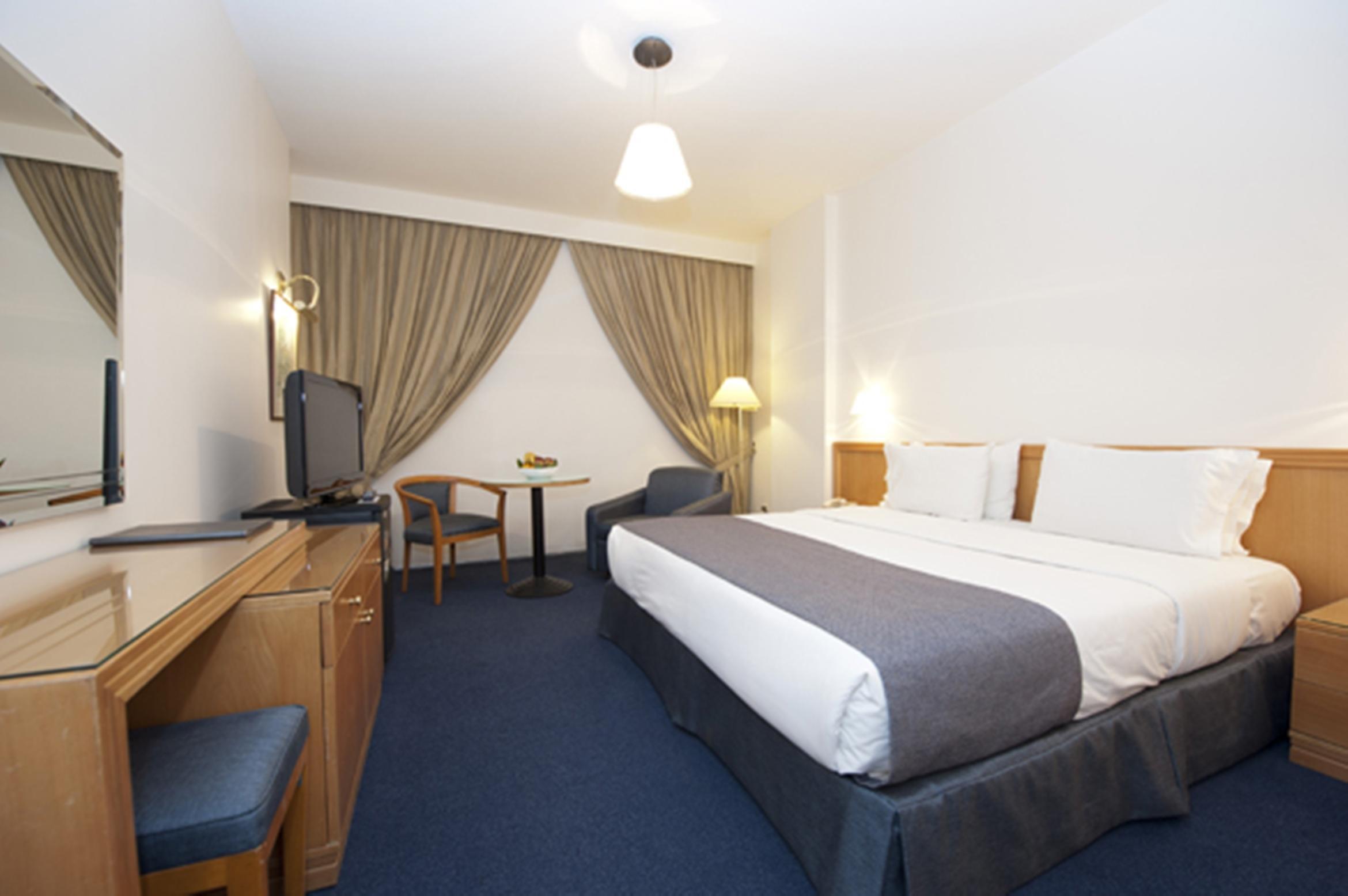 Hotel Cavalier Бейрут Экстерьер фото