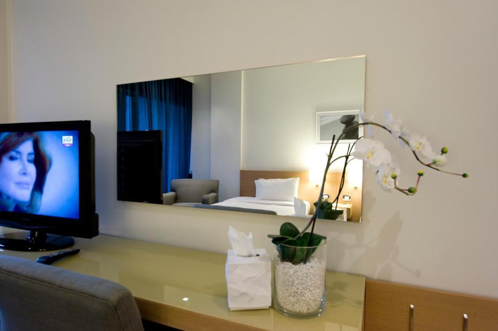 Hotel Cavalier Бейрут Экстерьер фото