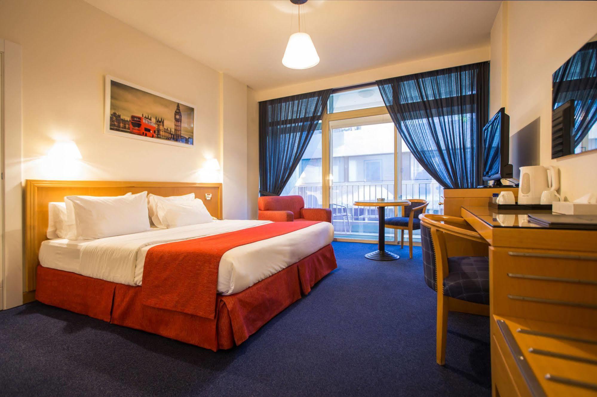 Hotel Cavalier Бейрут Экстерьер фото